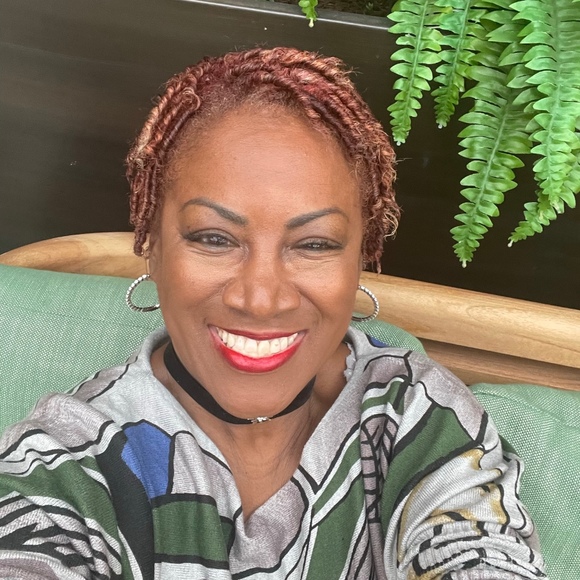 Meet your Posher, Robin - Picture 1 of 1